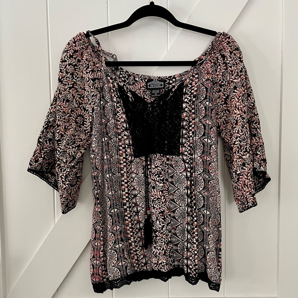 Wide sleeve top with black lace front and trim